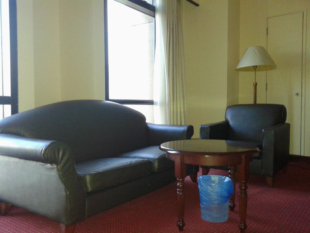 Diamond @ Times Square Apartment
